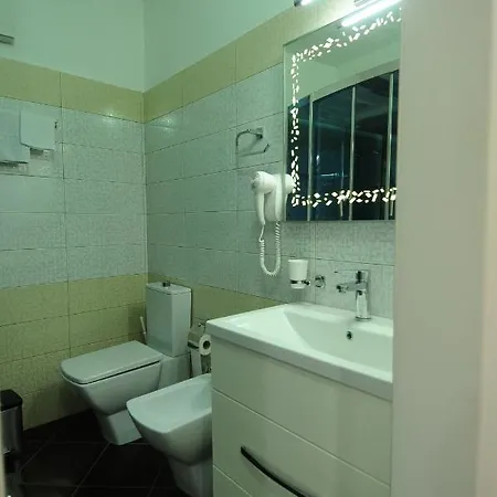 Hotel Ergys *