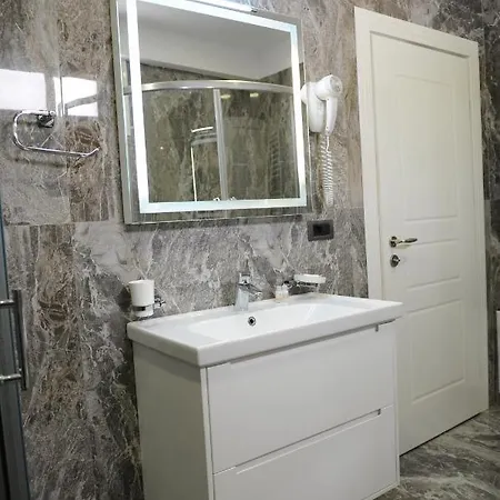 Ergys Hotel Tirana