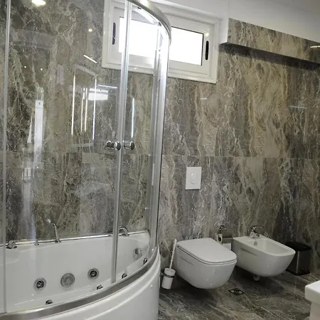 Hotel Ergys *